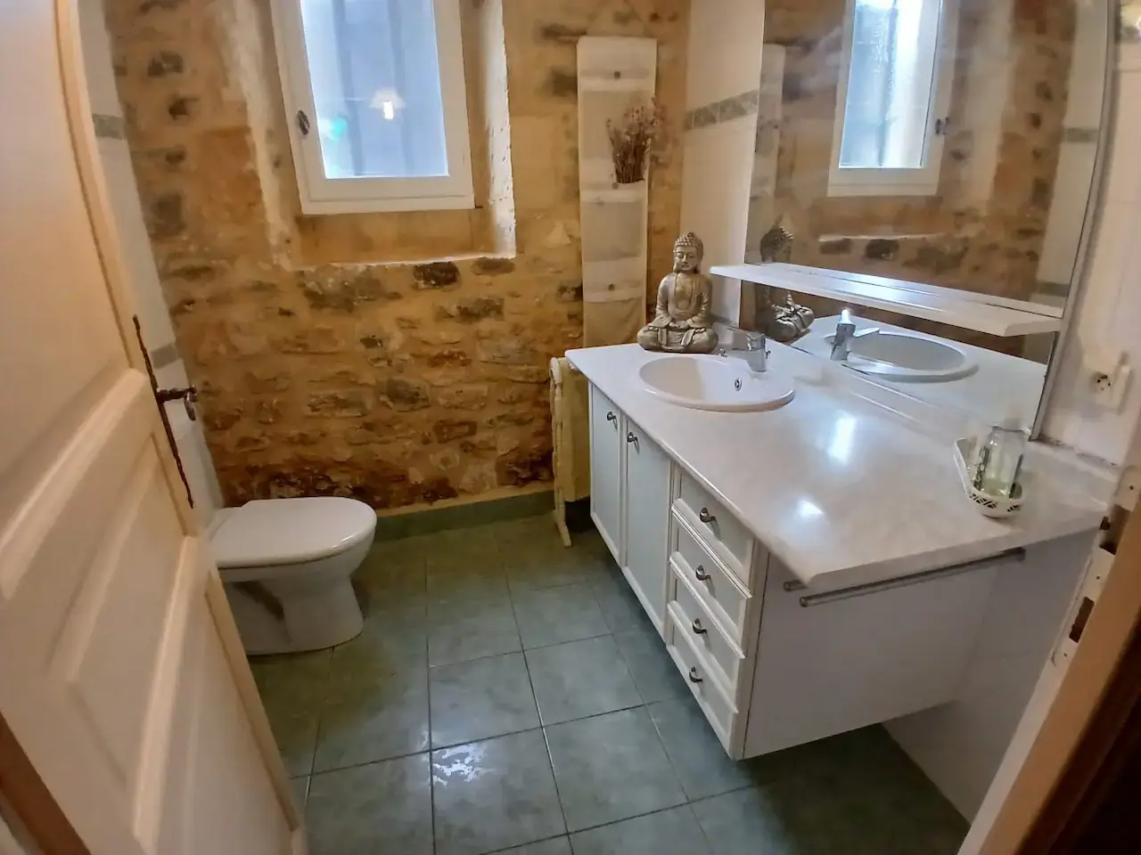 Extérieur de la chambre d'hôtes avec entrée privée